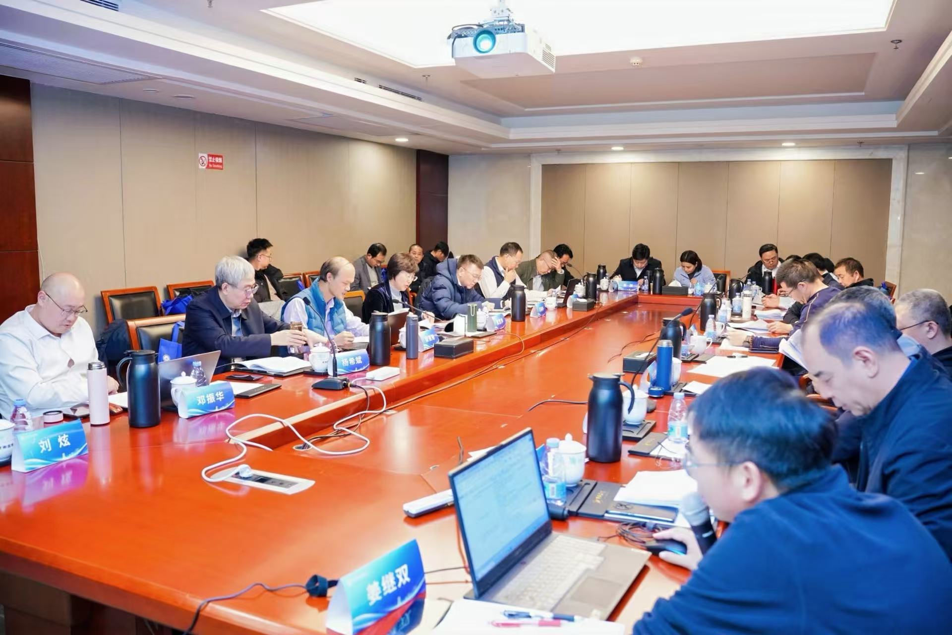 图片.jpg 图片.jpg